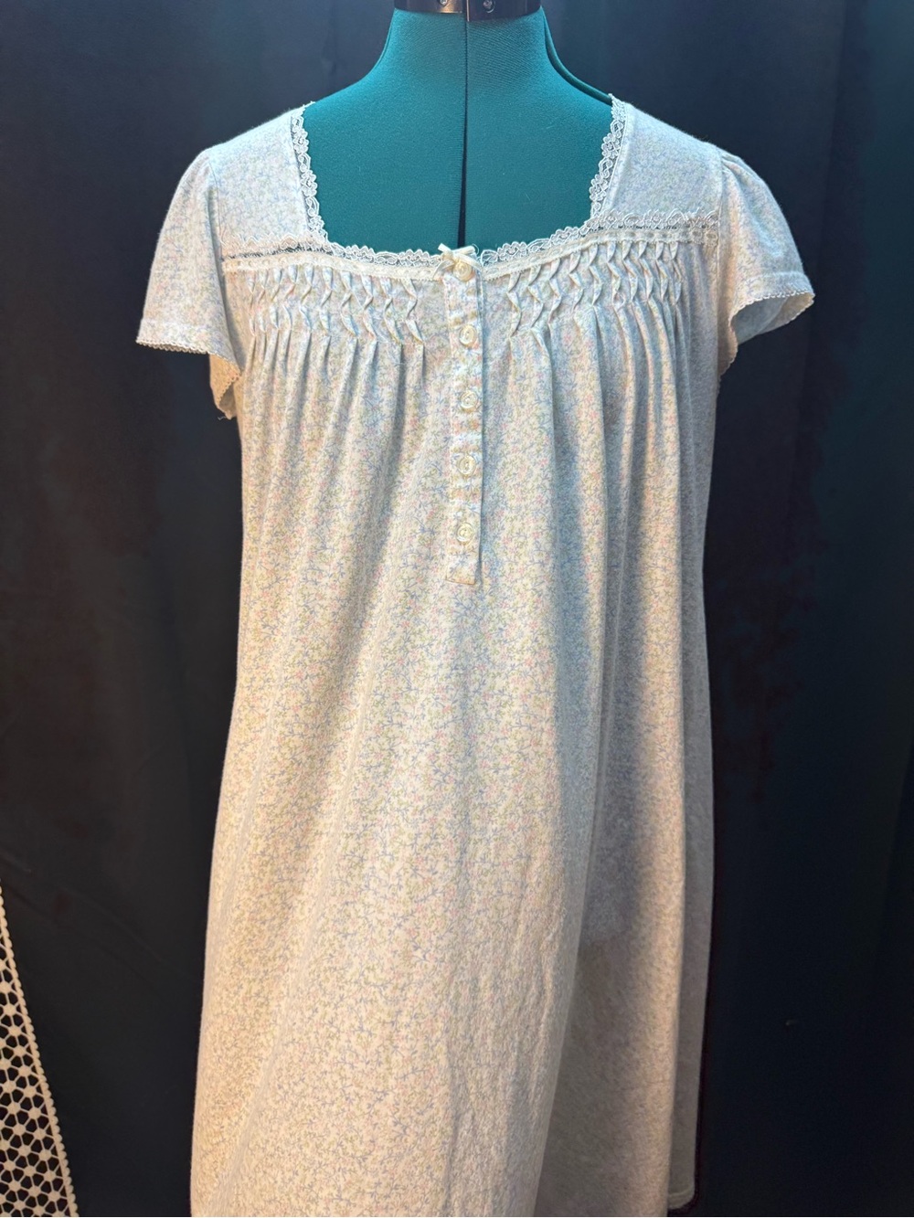 Miss Elaine Cream Floral Short-Sleeve Smocked Nightgown with Lace Trim